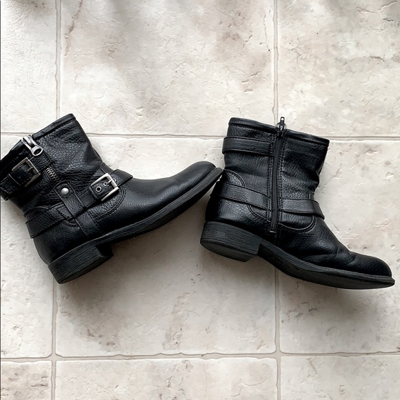 Guess Shoes - Guess ankle boots